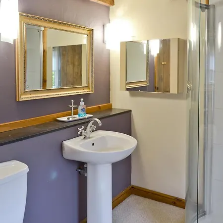 Spring Farm Barn * Grindale