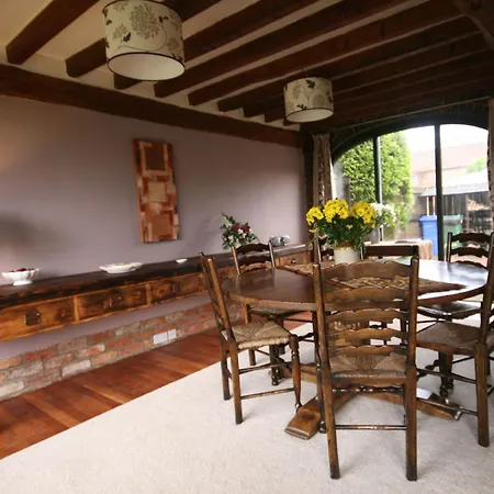 Holiday home Spring Farm Barn Grindale